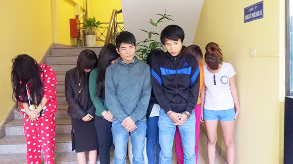 Những chiêu lừa "kinh điển" của gái bán hoa ảnh 5