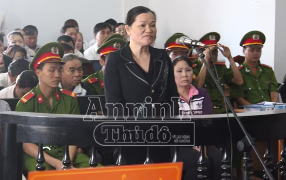 Ngày thứ 2 xét xử vụ án tham nhũng tại Đắk Nông: Các bị cáo đồng loạt chối tội ảnh 3 Ngày thứ 2 xét xử vụ án tham nhũng tại Đắk Nông: Các bị cáo đồng loạt chối tội ảnh 3