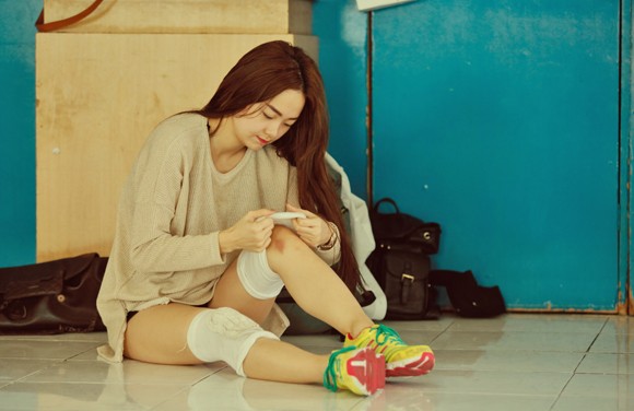 Minh Hằng lộ chân tím bầm khi diện quần ngắn tập nhảy ảnh 6 Minh Hằng lộ chân tím bầm khi diện quần ngắn tập nhảy ảnh 6