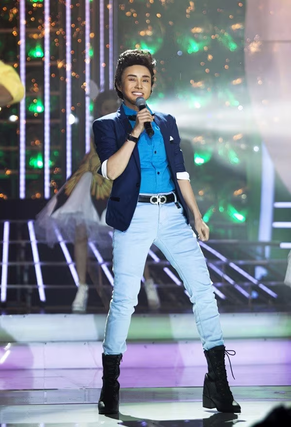 Con trai Hoài Linh gây sốc vì giả gái "quá giống" ảnh 3