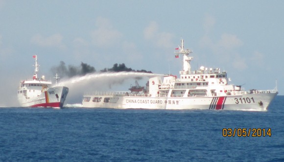 Tàu Trung Quốc đâm tàu Việt Nam: Hành xử nguy hiểm mang tính hăm dọa ảnh 1 Tàu Trung Quốc đâm tàu Việt Nam: Hành xử nguy hiểm mang tính hăm dọa ảnh 1