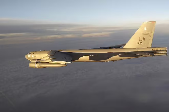 Máy bay ném bom chiến lược tầm xa B-52H của Không quân Mỹ Máy bay ném bom chiến lược tầm xa B-52H của Không quân Mỹ