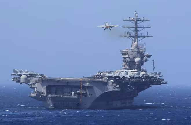 Tàu sân bay Mỹ USS Nimitz gặp sự cố động cơ khi vừa ra biển ngày 7-11-2021 Tàu sân bay Mỹ USS Nimitz gặp sự cố động cơ khi vừa ra biển ngày 7-11-2021