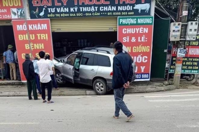 Hiện trường vụ tai nạn. Nguồn: dantri.com.vn Hiện trường vụ tai nạn. Nguồn: dantri.com.vn