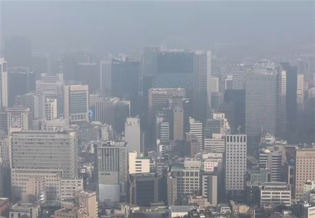 Bụi mịn bao phủ bầu trời tại Seoul, Hàn Quốc