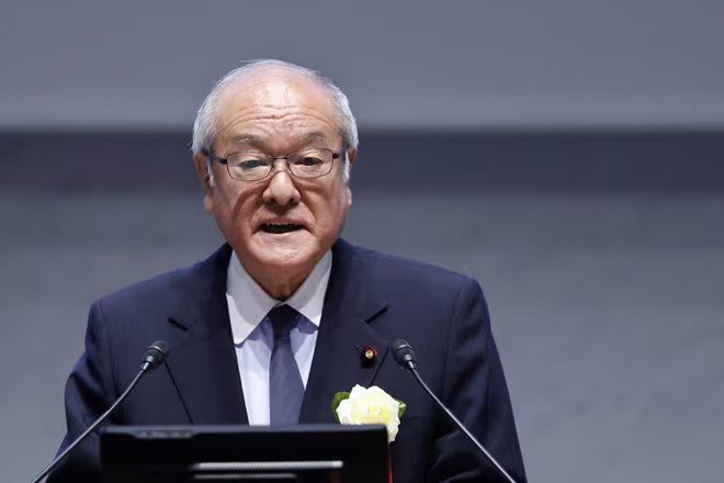 Bộ trưởng Tài chính Nhật Bản Shunichi Suzuki Bộ trưởng Tài chính Nhật Bản Shunichi Suzuki