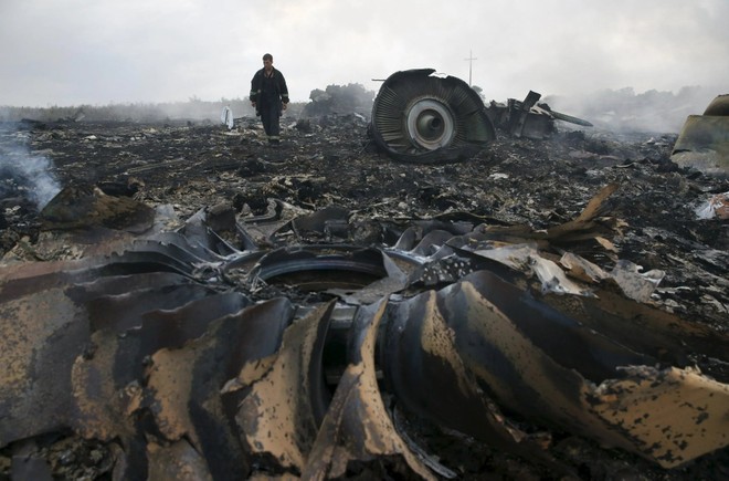 Xác chiếc MH17 bị bắn rơi vào ngày 17-7-2014