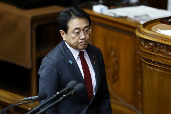 Bộ trưởng Tái thiết Kinh tế Ryosei Akazawa - Trưởng đoàn đàm phán thuế quan của Nhật Bản