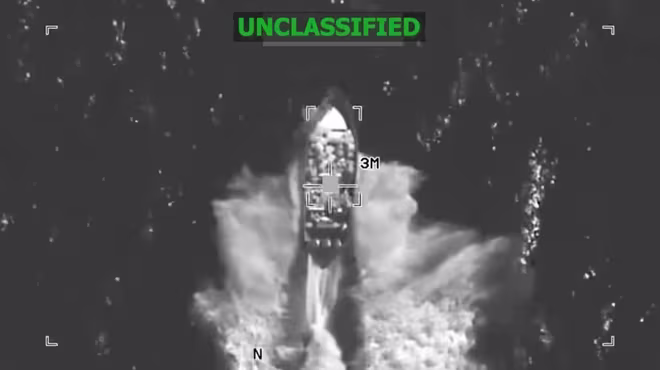 Con tàu nghi chở ma túy ở Đông Thái Bình Dương