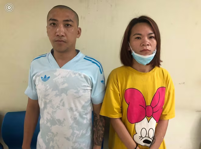 Nam và Diệp tại cơ quan công an Nam và Diệp tại cơ quan công an