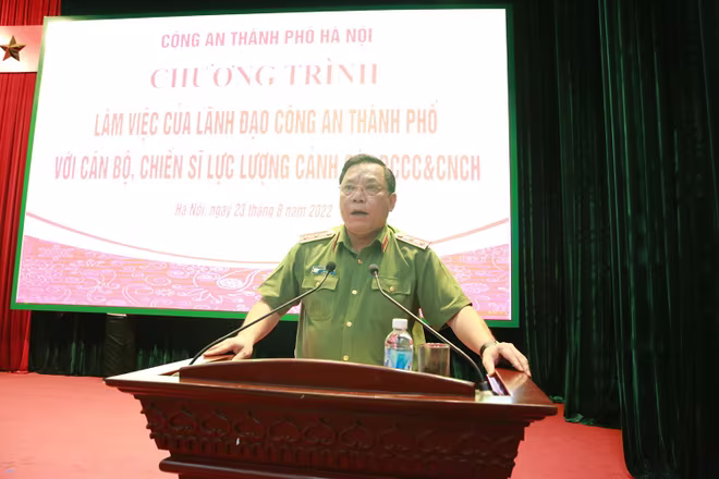 Trung tướng Nguyễn Hải Trung, Giám đốc Công an thành phố Hà Nội phát biểu chỉ đạo tại Chương trình làm việc Trung tướng Nguyễn Hải Trung, Giám đốc Công an thành phố Hà Nội phát biểu chỉ đạo tại Chương trình làm việc