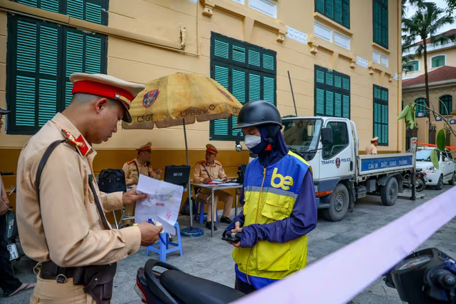 Các vi phạm sẽ được xử lý nghiêm, không chấp nhận các lý do bao biện... Các vi phạm sẽ được xử lý nghiêm, không chấp nhận các lý do bao biện...