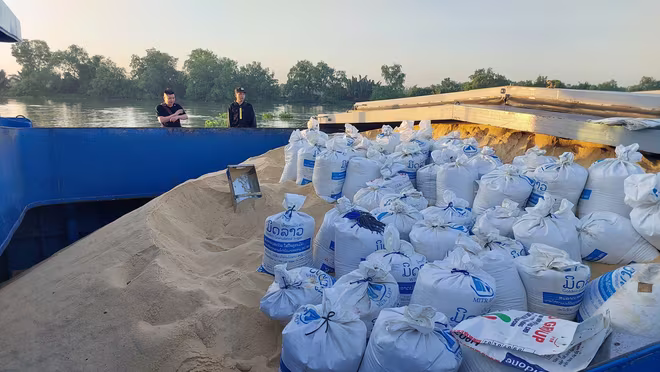 Hơn 4 tấn đường cát bị trộm cắp Hơn 4 tấn đường cát bị trộm cắp