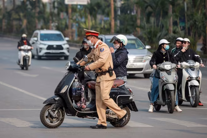 Người điều khiển phương tiện tham gia giao thông vi phạm sẽ bị áp dụng tăng nặng mức xử phạt Người điều khiển phương tiện tham gia giao thông vi phạm sẽ bị áp dụng tăng nặng mức xử phạt