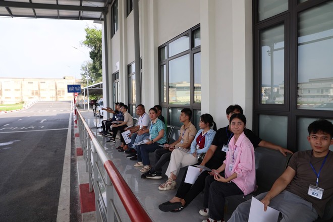 Đa số các thí sinh xin lùi lịch thi để bổ túc lại kiến thức