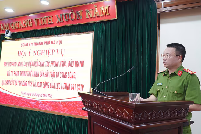 Thượng tá Lý Hoài Nam - Phó trưởng Phòng Cảnh sát hình sự báo cáo kết quả phòng ngừa, đấu tranh với tội phạm cố ý gây thương tích, gây rối trật tự công cộng Thượng tá Lý Hoài Nam - Phó trưởng Phòng Cảnh sát hình sự báo cáo kết quả phòng ngừa, đấu tranh với tội phạm cố ý gây thương tích, gây rối trật tự công cộng