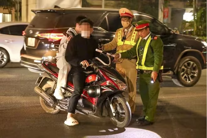 Lực lượng 141 có mặt trên các tuyến phố đã kéo giảm &quot;tội phạm đường phố&quot;