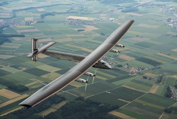 Máy bay năng lượng mặt trời Solar Impulse 2 bay 4000 dặm không nghỉ ảnh 1 Máy bay năng lượng mặt trời Solar Impulse 2 bay 4000 dặm không nghỉ ảnh 1