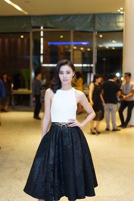 Lan Ngọc kiêu kỳ hội ngộ cùng "bạn gái Trường Giang" Nhã Phương ảnh 1 Lan Ngọc kiêu kỳ hội ngộ cùng "bạn gái Trường Giang" Nhã Phương ảnh 1