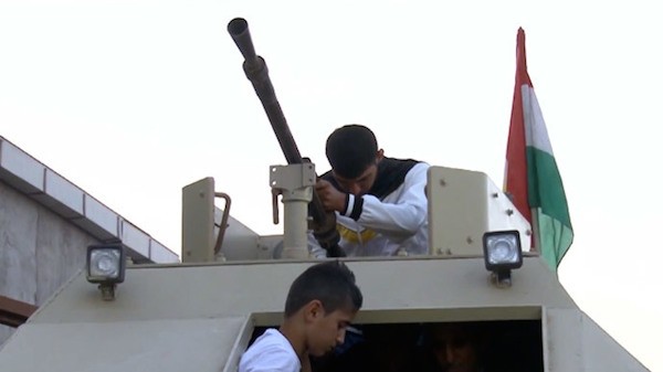 Người dân Iraq tự chế xe tăng giúp chính phủ chống Nhà nước Hồi giáo (IS) ảnh 2 Người dân Iraq tự chế xe tăng giúp chính phủ chống Nhà nước Hồi giáo (IS) ảnh 2