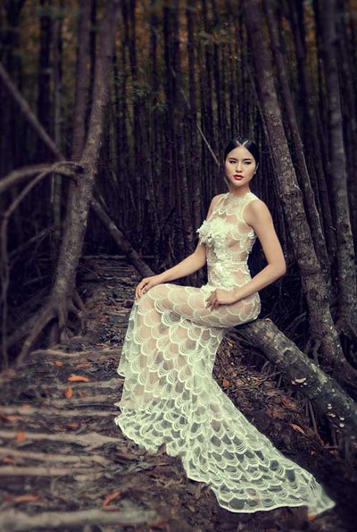 “Gái quê” Lê Thị Phương "lột xác", diện váy xuyên thấu nóng bỏng ảnh 2 “Gái quê” Lê Thị Phương "lột xác", diện váy xuyên thấu nóng bỏng ảnh 2