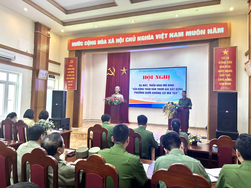 Đại diện chỉ huy CAP Bưởi báo cáo tình hình công tác triển khai mô hình Đại diện chỉ huy CAP Bưởi báo cáo tình hình công tác triển khai mô hình