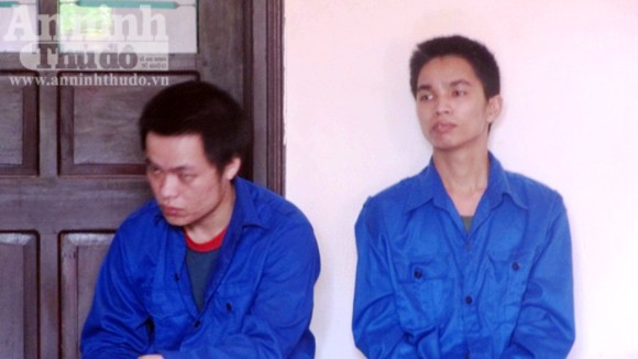 Đốn mạt hai gã trai hãm hiếp thiếu nữ 16 tuổi trong vườn mía ảnh 1 Đốn mạt hai gã trai hãm hiếp thiếu nữ 16 tuổi trong vườn mía ảnh 1
