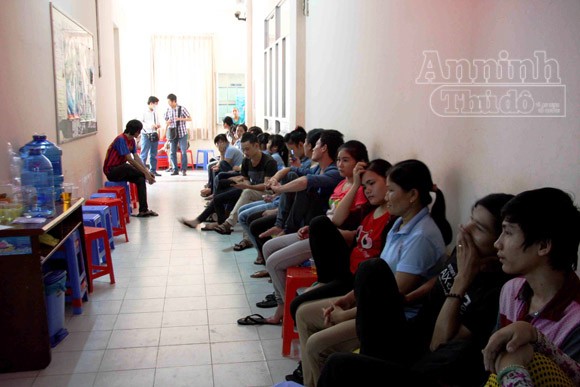 Hơn 100 công nhân nhập viện cấp cứu sau bữa cơm tại công ty ảnh 3 Hơn 100 công nhân nhập viện cấp cứu sau bữa cơm tại công ty ảnh 3