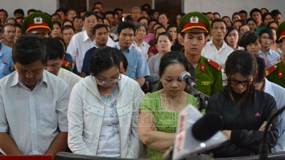 "Cò" ngân hàng lừa đảo hơn 33 tỷ đồng, lĩnh án chung thân ảnh 1 "Cò" ngân hàng lừa đảo hơn 33 tỷ đồng, lĩnh án chung thân ảnh 1