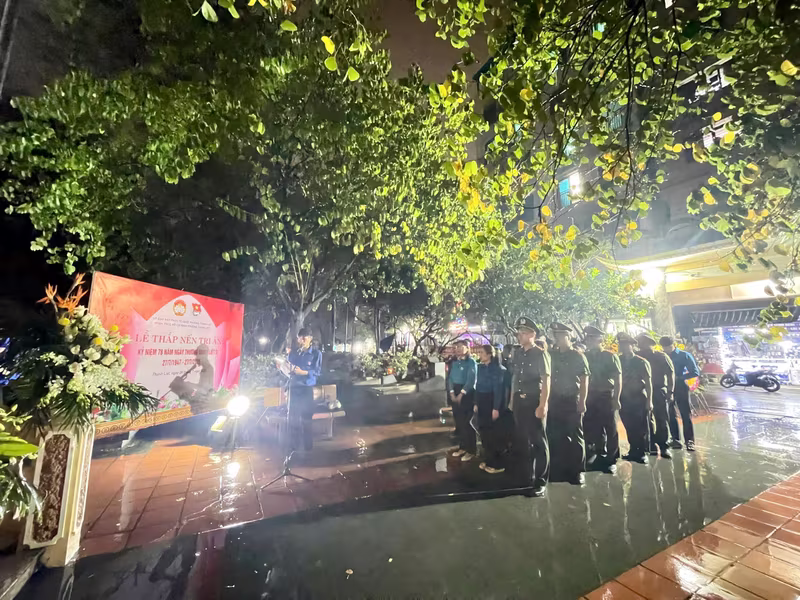 Các đơn vị đã tổ chức vệ sinh môi trường, chỉnh trang, dọn dẹp các nghĩa trang Các đơn vị đã tổ chức vệ sinh môi trường, chỉnh trang, dọn dẹp các nghĩa trang