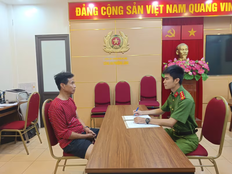 Cơ quan điều tra lấy lời khai của Hoàng Cao Sơn