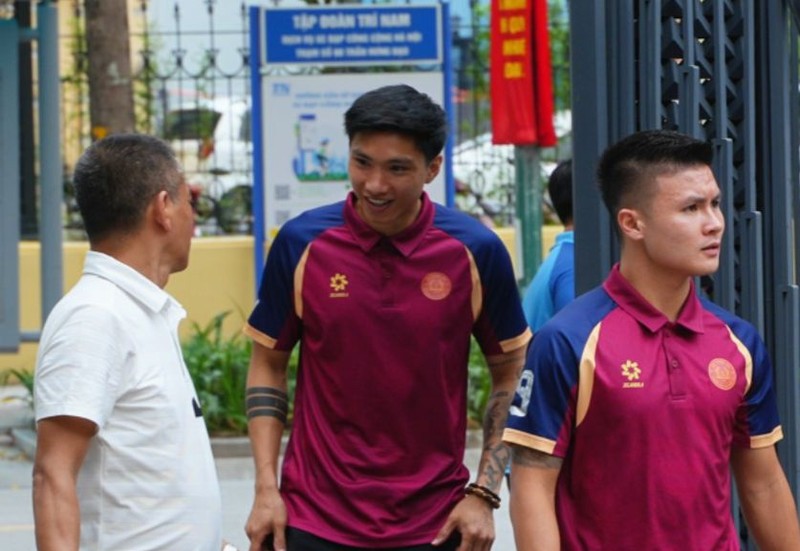 Đoàn Văn Hậu trở lại, cùng CLB Công an Hà Nội có hoạt động ý nghĩa | Báo  điện tử An ninh Thủ đô